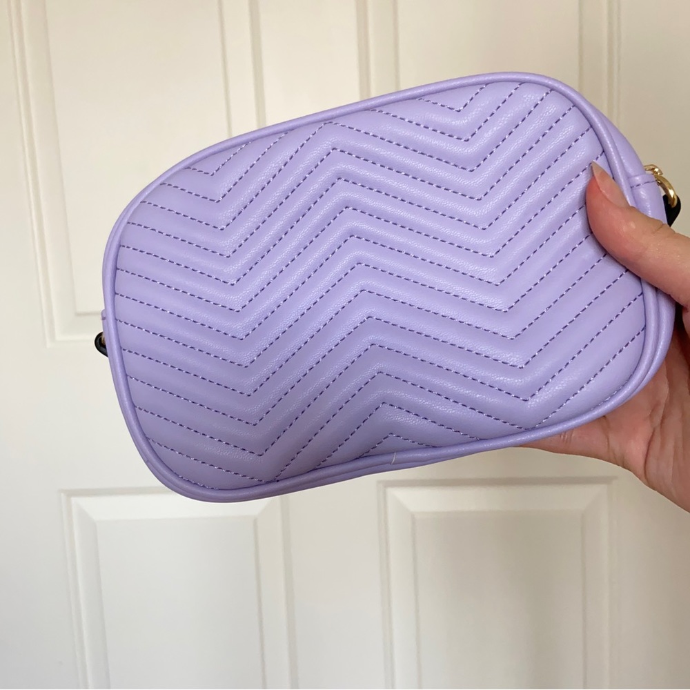 Lavender Chevron Pattern Crossbody Purse With Gold Chain
